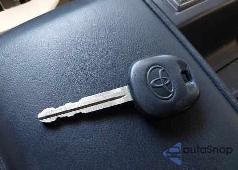 2016 Toyota Tundra Limited 5.7L V8 z USA, uszkodzony, nr VIN 5TFHY5F17GX518181